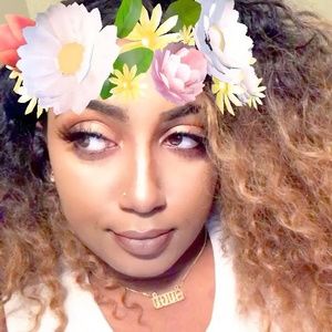 Meet your Posher, Asha